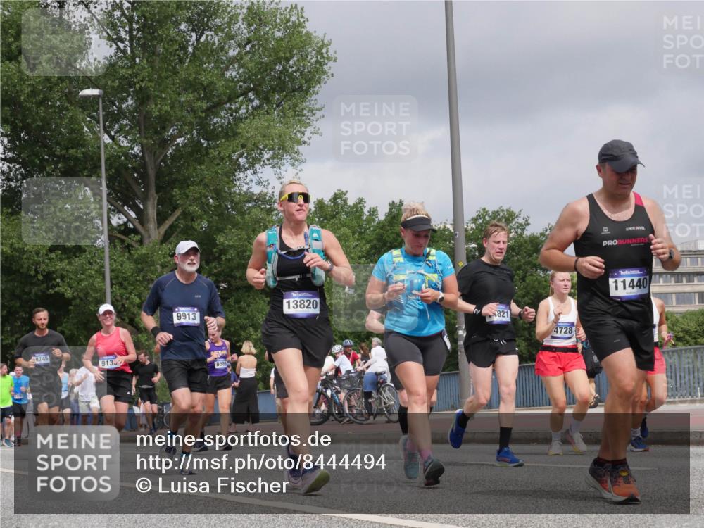 29.06.2025 - hella hamburg halbmarathon Luisa Fischer http://msf.ph/oto/8444494 29.06.2025 10:26:30 Kennedybrücke 48745, 913, 3013, 9913, 8688, 13820, 821, 4728, 11440, 1187, 1362, 3013, 3029, 4728, 4793, 8687, 8688, 9133, 9301, 9512, 9913 meine-sportfotos.de