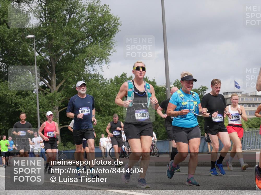 29.06.2025 - hella hamburg halbmarathon Luisa Fischer http://msf.ph/oto/8444504 29.06.2025 10:26:30 Kennedybrücke 8745, 9133, 9913, 8687, 13820, 14821, 1728, 1187, 1362, 3013, 3029, 4728, 4793, 8687, 8688, 9133, 9301, 9512, 9913 meine-sportfotos.de