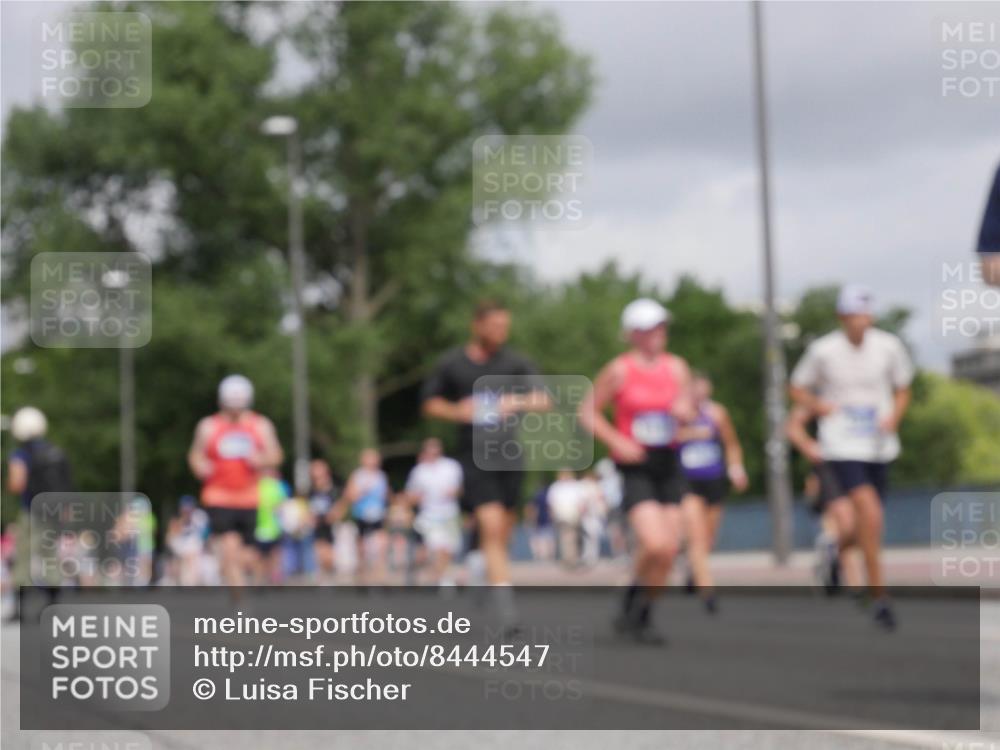 29.06.2025 - hella hamburg halbmarathon Luisa Fischer http://msf.ph/oto/8444547 29.06.2025 10:26:32 Kennedybrücke 1187, 1362, 2925, 3013, 3029, 4728, 5343, 8687, 8688, 9133, 9913 meine-sportfotos.de