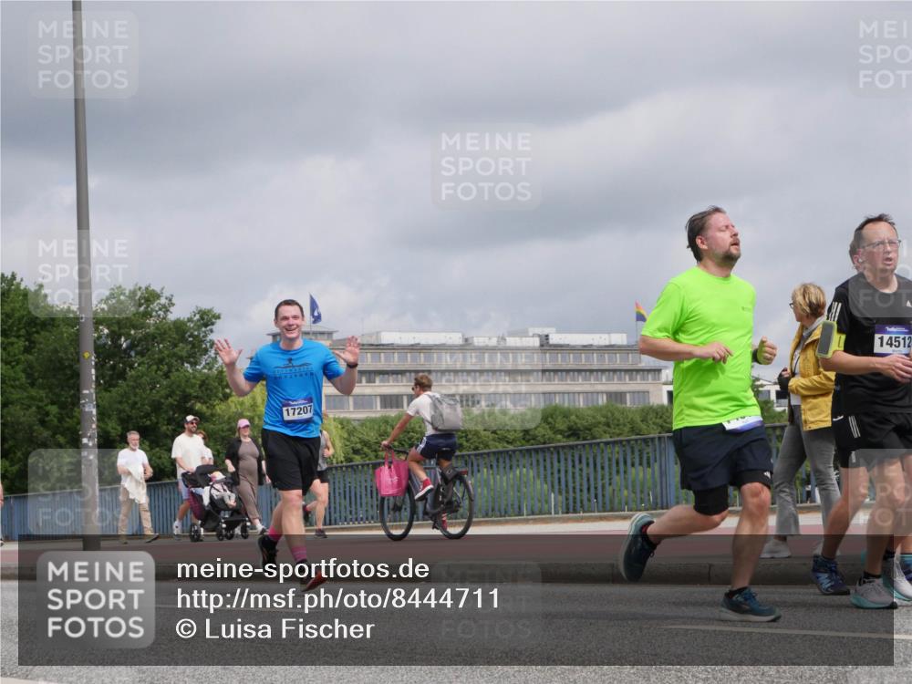 29.06.2025 - hella hamburg halbmarathon Luisa Fischer http://msf.ph/oto/8444711 29.06.2025 10:26:41 Kennedybrücke 17207, 14512, 1382, 2925, 5343 meine-sportfotos.de