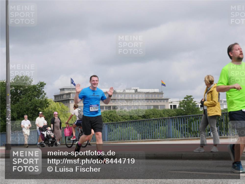 29.06.2025 - hella hamburg halbmarathon Luisa Fischer http://msf.ph/oto/8444719 29.06.2025 10:26:41 Kennedybrücke 17207, 1382, 2925, 5343 meine-sportfotos.de