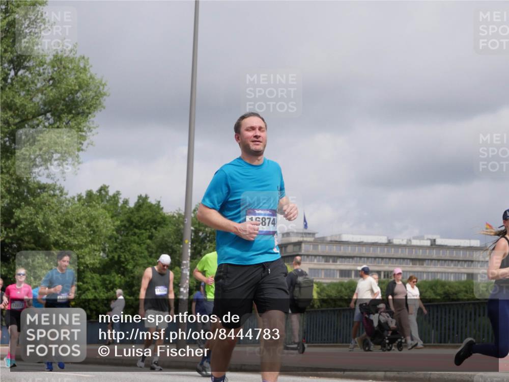 29.06.2025 - hella hamburg halbmarathon Luisa Fischer http://msf.ph/oto/8444783 29.06.2025 10:26:47 Kennedybrücke 12073, 1356, 14334, 874, 1003, 1048, 1382, 2125, 3457, 7820, 8716, 9877 meine-sportfotos.de