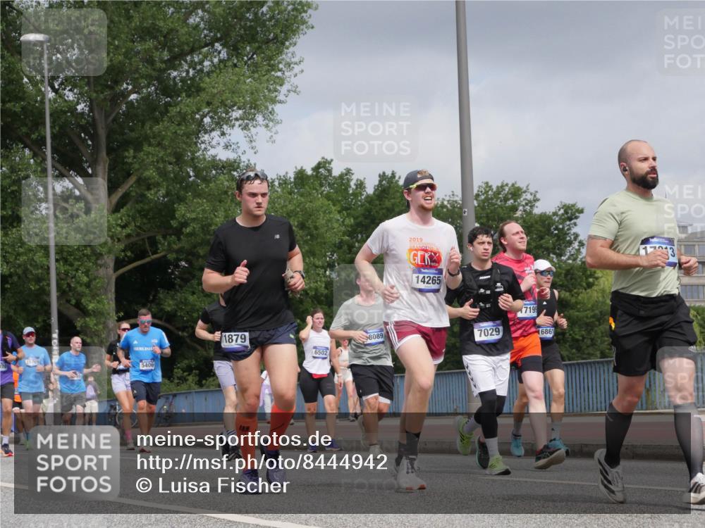 29.06.2025 - hella hamburg halbmarathon Luisa Fischer http://msf.ph/oto/8444942 29.06.2025 10:26:57 Kennedybrücke 15709, 1879, 6502, 8089, 5406, 2019, 14265, 7029, 7199, 16861, 1003, 1048, 2125, 3285, 3457, 4464, 4684, 5406, 6502, 7021, 7029, 7820, 8181, 8716, 10649 meine-sportfotos.de