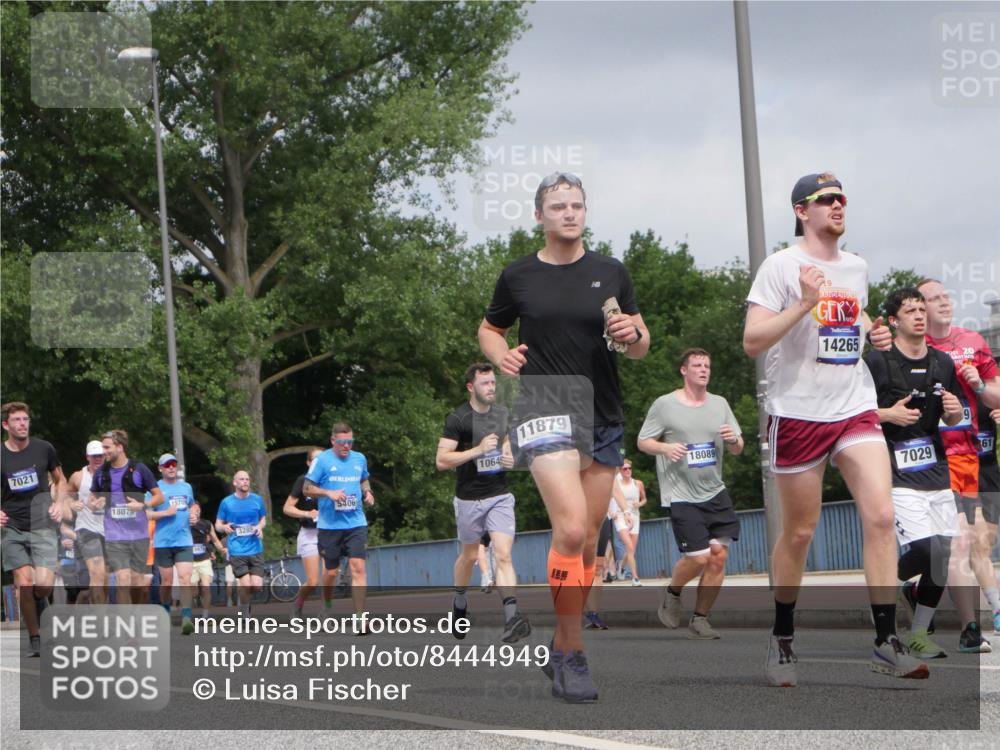 29.06.2025 - hella hamburg halbmarathon Luisa Fischer http://msf.ph/oto/8444949 29.06.2025 10:26:57 Kennedybrücke 7021, 18076, 1570, 3285, 5406, 11879, 1064, 18089, 19, 14265, 20, 7029, 61, 1003, 1048, 2125, 3285, 3457, 4464, 4684, 5406, 6502, 7021, 7029, 7820, 8181, 8716, 10649 meine-sportfotos.de