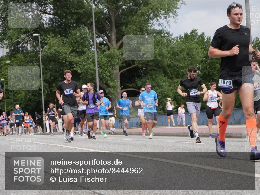 29.06.2025 - hella hamburg halbmarathon Luisa Fischer http://msf.ph/oto/8444962 29.06.2025 10:26:58 Kennedybrücke 7021, 18070, 5709, 15975, 3285, 5406, 10640, 6502, 11879, 8669, 1003, 1048, 2125, 3285, 3457, 4464, 4684, 5406, 6502, 7021, 7029, 7820, 8181, 8716, 10649 meine-sportfotos.de