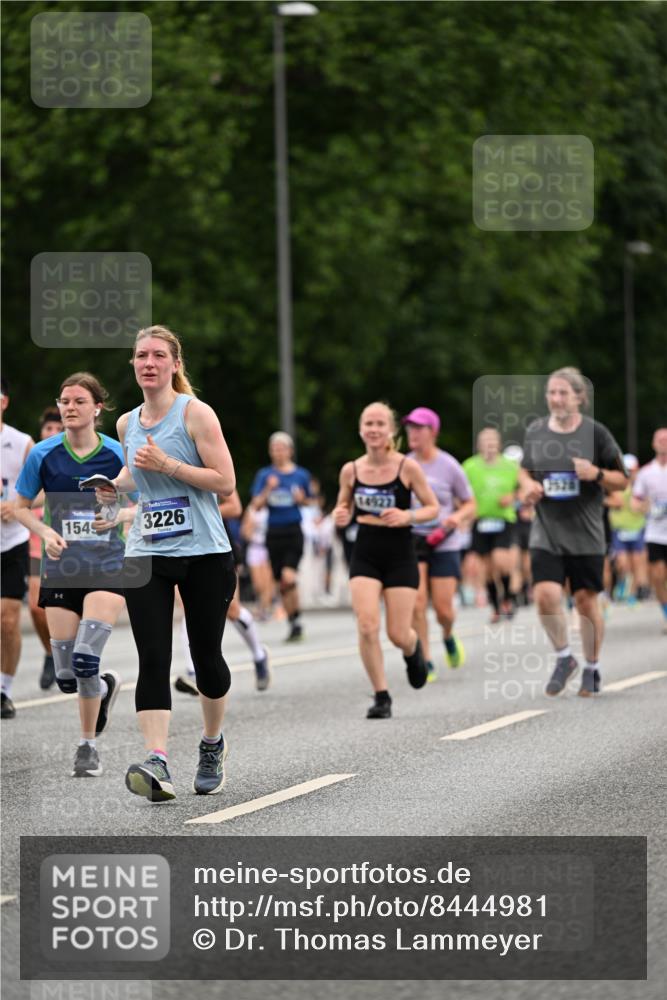 29.06.2025 - hella hamburg halbmarathon Dr. Thomas Lammeyer http://msf.ph/oto/8444981 29.06.2025 10:58:00 Kennedybrücke 1753, 1789, 1900, 1984, 2146, 2528, 2701, 3226, 4591, 4626, 5562, 5857, 6041, 6044, 6273, 6913, 7068, 7611, 7876, 7890, 8212, 8414, 8515, 8906, 9103, 9531, 9545, 9685, 10175 meine-sportfotos.de