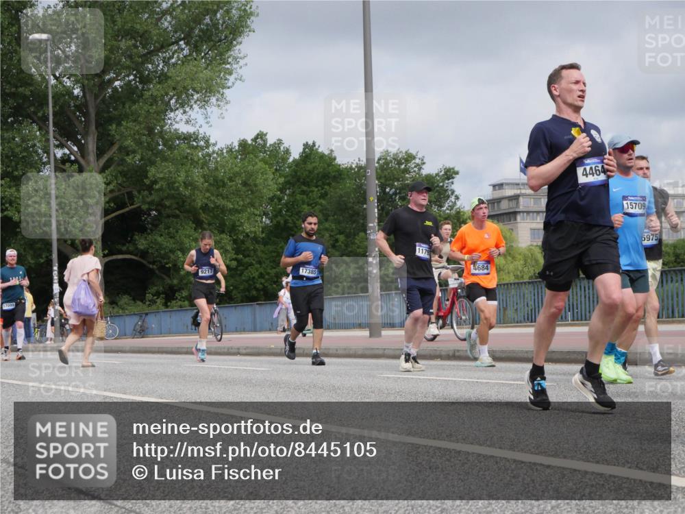 29.06.2025 - hella hamburg halbmarathon Luisa Fischer http://msf.ph/oto/8445105 29.06.2025 10:27:05 Kennedybrücke 9217, 17385, 17099, 1179, 4684, 4464, 15709, 5975, 3034, 3285, 4464, 4684, 5406, 6502, 9217, 10649 meine-sportfotos.de