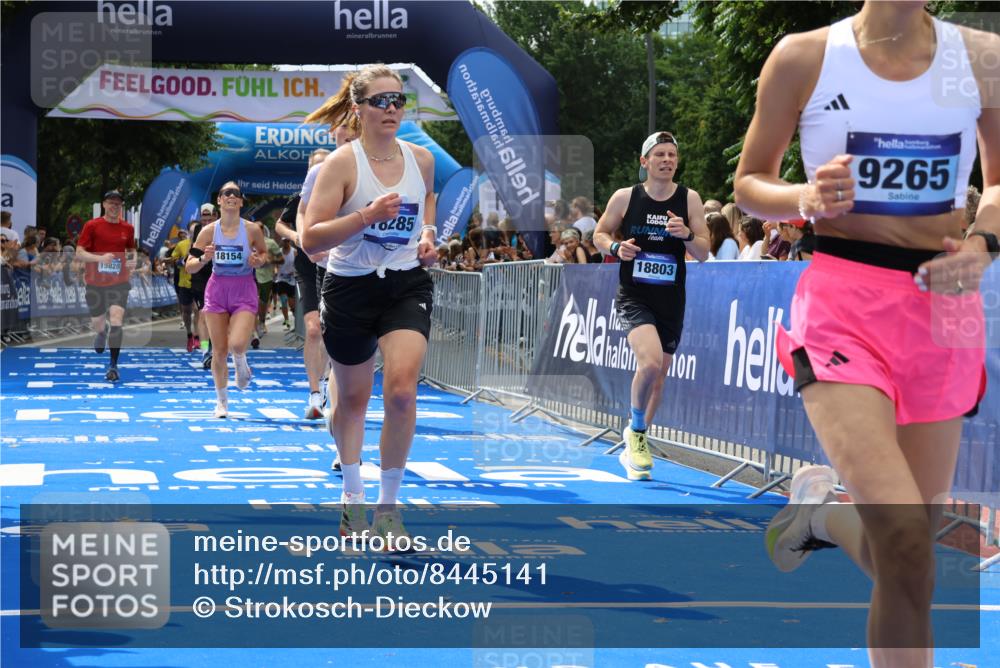 29.06.2025 - hella hamburg halbmarathon Strokosch-Dieckow http://msf.ph/oto/8445141 29.06.2025 10:39:34 Ziel 1343, 1358, 4398, 4888, 7152, 7154, 9116, 9265, 11284, 11806, 14077, 15094, 15336, 15828, 15965, 16761, 17215, 17360, 17425, 18154, 18285, 18803 meine-sportfotos.de