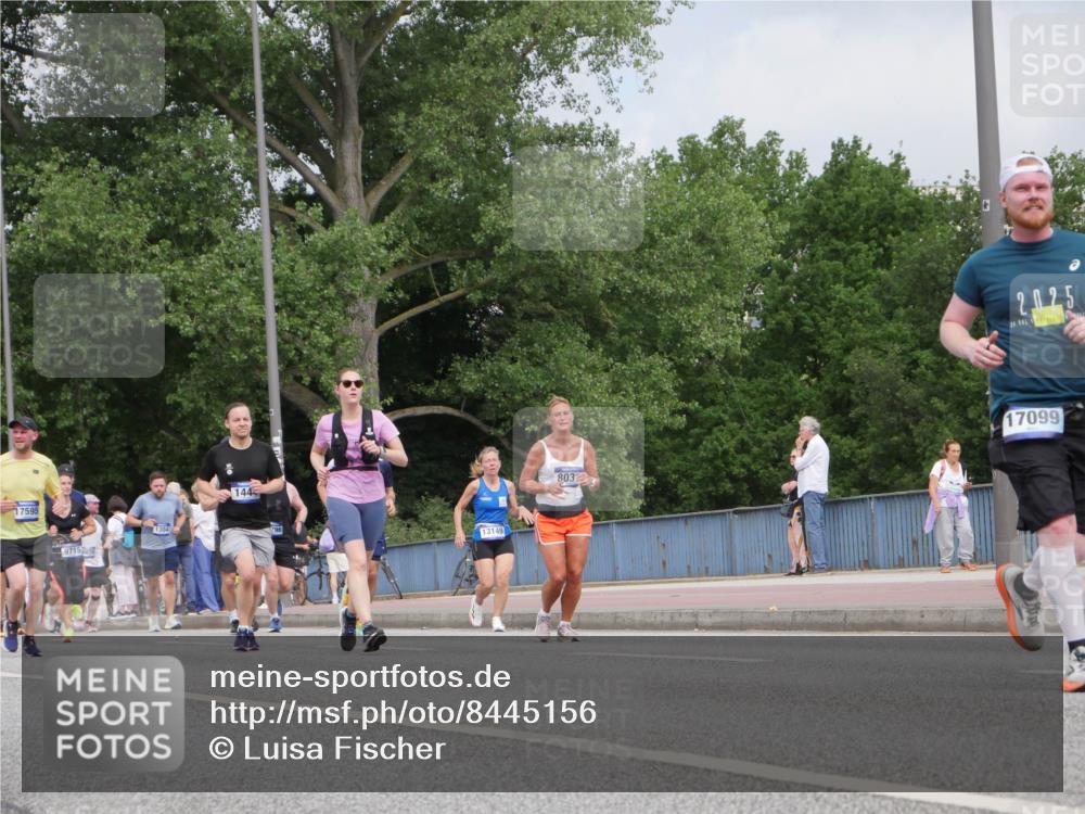 29.06.2025 - hella hamburg halbmarathon Luisa Fischer http://msf.ph/oto/8445156 29.06.2025 10:27:10 Kennedybrücke 17595, 971567, 1304, 144, 13149, 803, 2025, 17099, 1444, 2489, 3034, 3285, 4684, 8031, 9217 meine-sportfotos.de