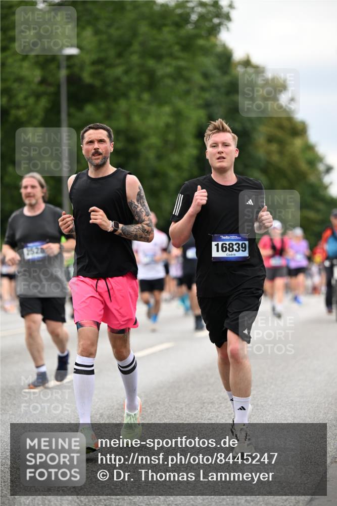 29.06.2025 - hella hamburg halbmarathon Dr. Thomas Lammeyer http://msf.ph/oto/8445247 29.06.2025 10:58:04 Kennedybrücke 1753, 1789, 1900, 1984, 2146, 2528, 2701, 3226, 4591, 4626, 5562, 5817, 5857, 6273, 6913, 7068, 7611, 7876, 8189, 8212, 8515, 8906, 9103, 9531, 9545, 9685, 10175 meine-sportfotos.de