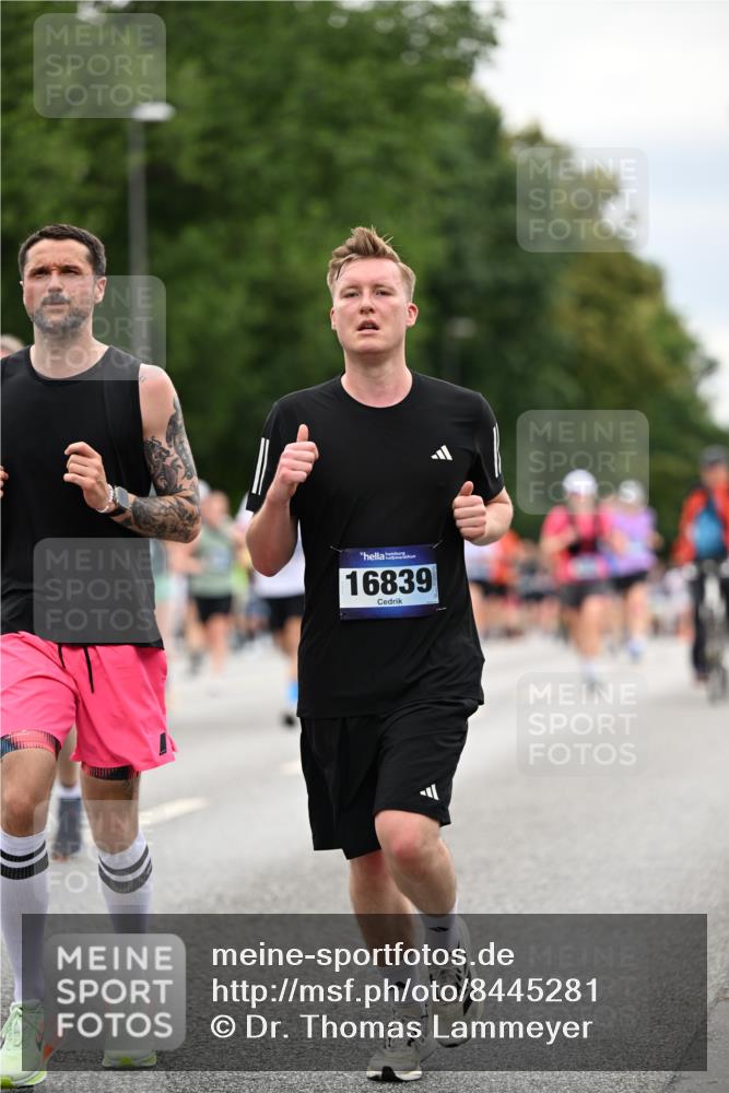 29.06.2025 - hella hamburg halbmarathon Dr. Thomas Lammeyer http://msf.ph/oto/8445281 29.06.2025 10:58:05 Kennedybrücke 1753, 1789, 1900, 1984, 2146, 2528, 2701, 3226, 4591, 4626, 4801, 5562, 5817, 5857, 6273, 6913, 7068, 7611, 7876, 8189, 8212, 8515, 8906, 8924, 9103, 9531, 9545, 9685, 10175 meine-sportfotos.de