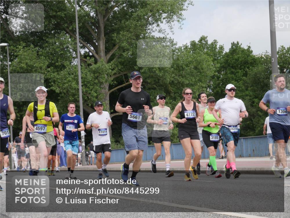 29.06.2025 - hella hamburg halbmarathon Luisa Fischer http://msf.ph/oto/8445299 29.06.2025 10:27:21 Kennedybrücke 4597, 13573, 701, 17414, 4122, 5661, 05, 3185, 18210, 1304, 1005, 1009, 1304, 2108, 2766, 3185, 4122, 4391, 4597, 5661, 7013, 8149, 8676, 9715 meine-sportfotos.de