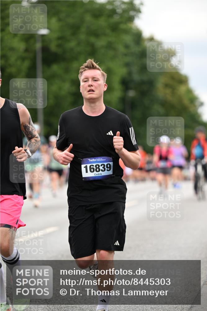 29.06.2025 - hella hamburg halbmarathon Dr. Thomas Lammeyer http://msf.ph/oto/8445303 29.06.2025 10:58:05 Kennedybrücke 1753, 1789, 1900, 1984, 2146, 2528, 2701, 3226, 4591, 4626, 4801, 5562, 5817, 5857, 6273, 6913, 7068, 7611, 7876, 8189, 8212, 8515, 8906, 8924, 9103, 9531, 9545, 9685, 10175 meine-sportfotos.de