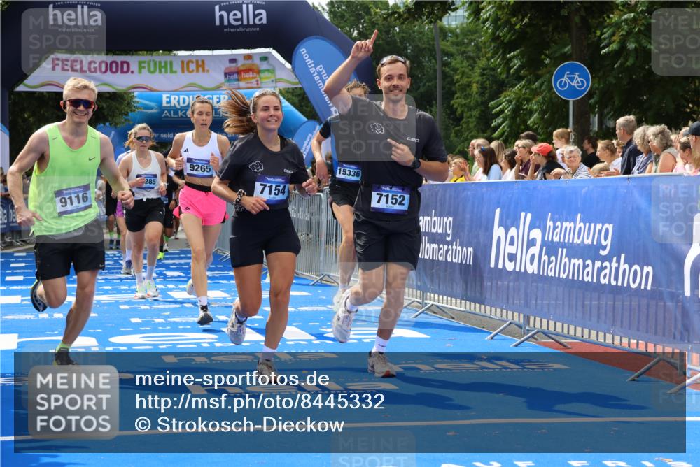 29.06.2025 - hella hamburg halbmarathon Strokosch-Dieckow http://msf.ph/oto/8445332 29.06.2025 10:39:31 Ziel 1343, 2546, 2972, 4888, 6152, 7152, 7154, 8346, 9116, 9265, 11284, 11806, 12335, 12372, 14077, 15094, 15336, 15828, 15965, 17215, 17360, 17425, 18154, 18285, 18803 meine-sportfotos.de