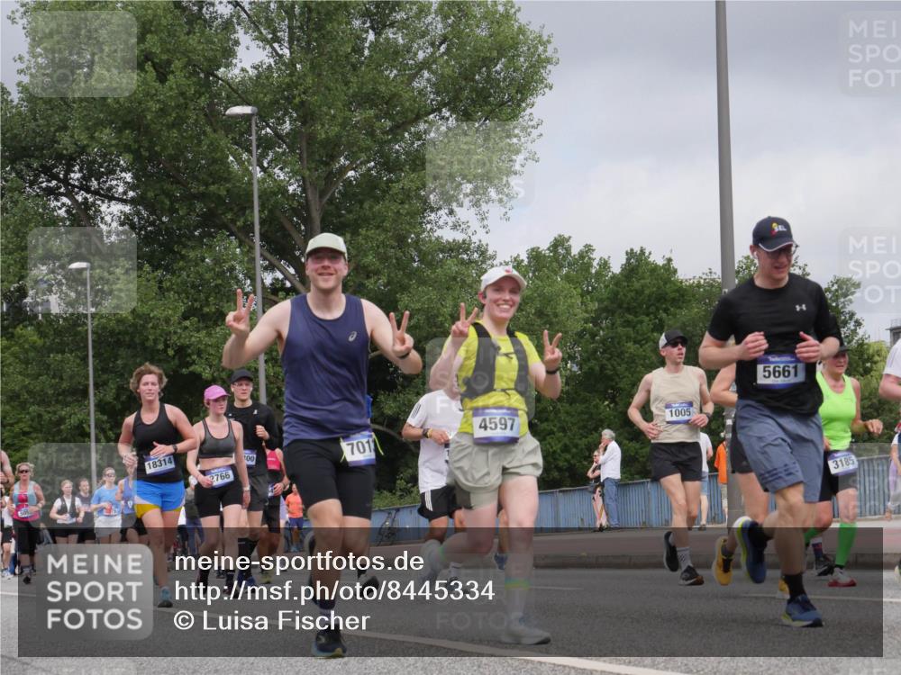 29.06.2025 - hella hamburg halbmarathon Luisa Fischer http://msf.ph/oto/8445334 29.06.2025 10:27:22 Kennedybrücke 505, 18314, 300, 701, 4597, 2766, 1005, 5661, 3185, 1005, 1009, 1304, 2108, 2766, 3185, 4122, 4391, 4597, 5661, 7013, 8149, 8676, 8717, 9603, 9715 meine-sportfotos.de