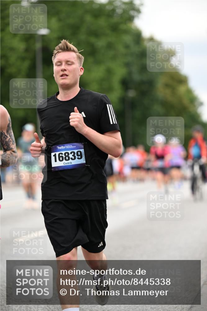 29.06.2025 - hella hamburg halbmarathon Dr. Thomas Lammeyer http://msf.ph/oto/8445338 29.06.2025 10:58:05 Kennedybrücke 1753, 1789, 1900, 1984, 2146, 2528, 2701, 3226, 4591, 4626, 4801, 5562, 5817, 5857, 6273, 6913, 7068, 7611, 7876, 8189, 8212, 8515, 8906, 8924, 9103, 9531, 9545, 9685, 10175 meine-sportfotos.de