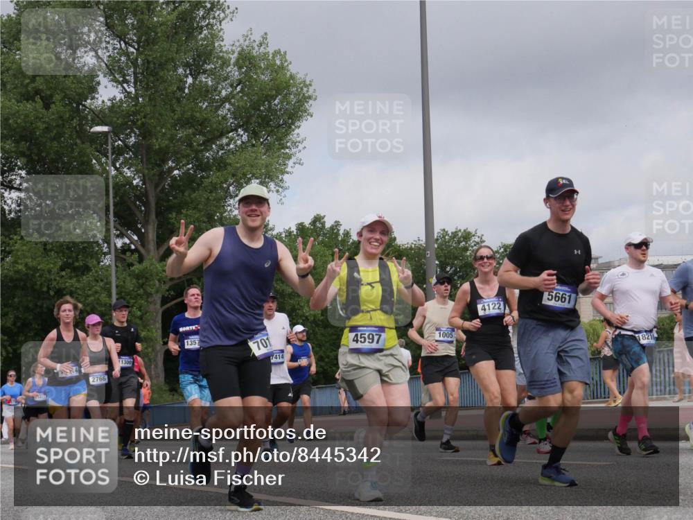 29.06.2025 - hella hamburg halbmarathon Luisa Fischer http://msf.ph/oto/8445342 29.06.2025 10:27:23 Kennedybrücke 1415, 2766, 11300, 1357, 701, 4597, 1005, 7414, 4122, 5661, 1821, 1005, 1009, 1304, 2108, 2766, 3185, 3579, 4122, 4391, 4597, 5055, 5160, 5661, 7013, 8149, 8676, 8717, 9603, 9715 meine-sportfotos.de