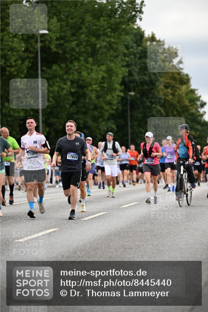 29.06.2025 - hella hamburg halbmarathon Dr. Thomas Lammeyer http://msf.ph/oto/8445440 29.06.2025 10:58:07 Kennedybrücke 1017, 1789, 1900, 1984, 2079, 2146, 2528, 2701, 3226, 4591, 4626, 4801, 5514, 5562, 5804, 5817, 5857, 6273, 6913, 7068, 7611, 7876, 8189, 8212, 8906, 8924, 9103, 9531, 9545, 9685, 10175, 11390 meine-sportfotos.de