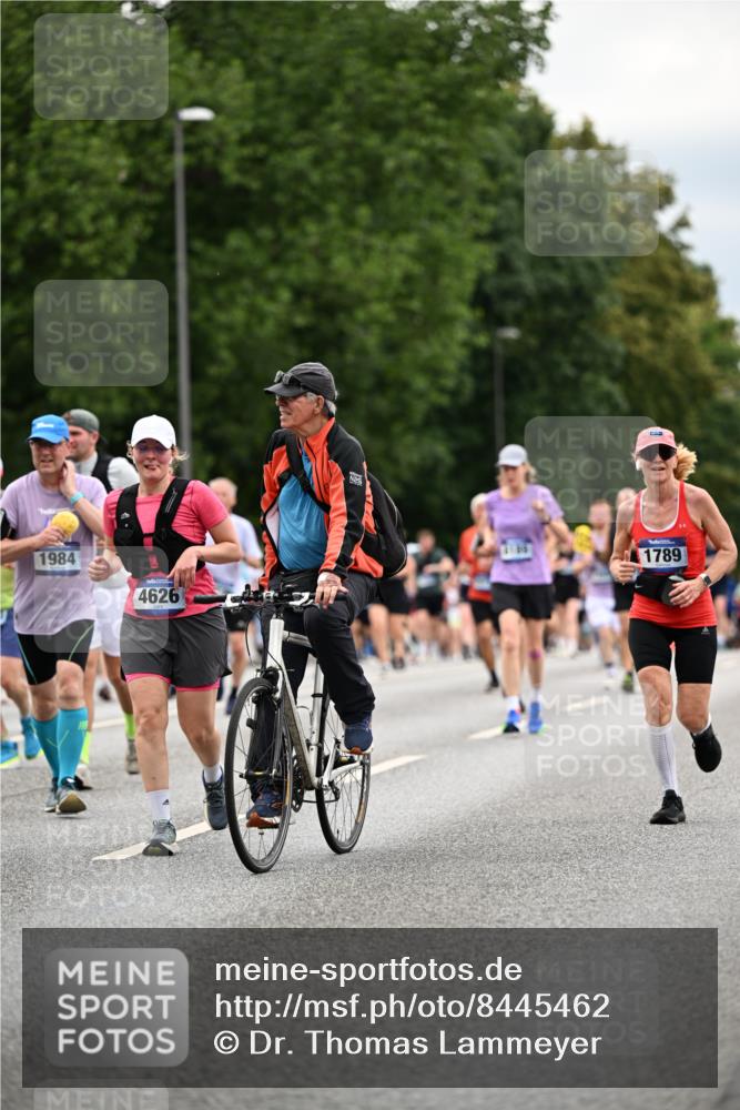 29.06.2025 - hella hamburg halbmarathon Dr. Thomas Lammeyer http://msf.ph/oto/8445462 29.06.2025 10:58:12 Kennedybrücke 1017, 1744, 1789, 1900, 1984, 2079, 2146, 2528, 2701, 3226, 4591, 4626, 4685, 4801, 5514, 5804, 5817, 5857, 5993, 6273, 7068, 7876, 8189, 8906, 8924, 9138, 9531, 9771, 10175, 10207, 11390 meine-sportfotos.de