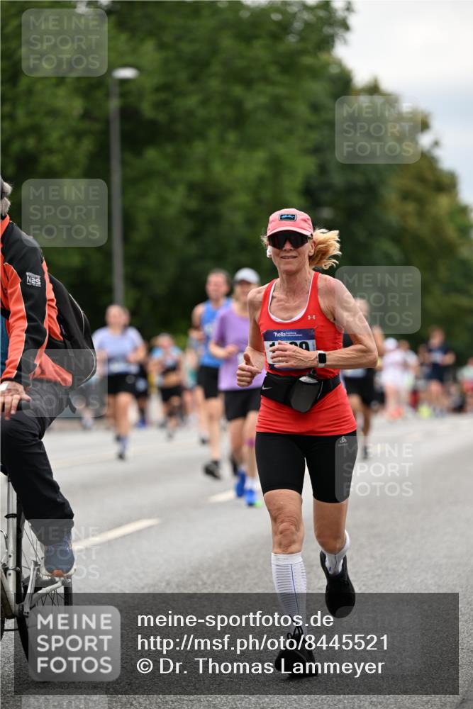 29.06.2025 - hella hamburg halbmarathon Dr. Thomas Lammeyer http://msf.ph/oto/8445521 29.06.2025 10:58:15 Kennedybrücke 1017, 1744, 1789, 1900, 1984, 2079, 2146, 2372, 2528, 2701, 2761, 3187, 3226, 4591, 4626, 4685, 4801, 5514, 5804, 5817, 5857, 5993, 6273, 7068, 7876, 8189, 8906, 8924, 9138, 9531, 9771, 10175, 10207, 11390 meine-sportfotos.de