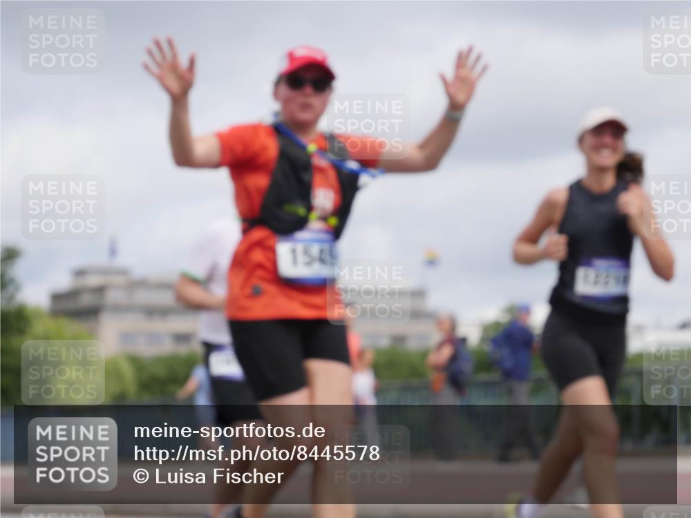 29.06.2025 - hella hamburg halbmarathon Luisa Fischer http://msf.ph/oto/8445578 29.06.2025 10:27:37 Kennedybrücke 1545, 1545, 4646, 4993, 5258, 5260, 5954, 8141, 8297, 8918, 8920 meine-sportfotos.de
