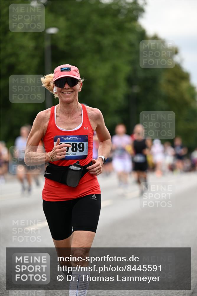 29.06.2025 - hella hamburg halbmarathon Dr. Thomas Lammeyer http://msf.ph/oto/8445591 29.06.2025 10:58:16 Kennedybrücke 1017, 1744, 1789, 1900, 1984, 2079, 2146, 2372, 2528, 2701, 2761, 3187, 3226, 4591, 4626, 4685, 4801, 5514, 5804, 5817, 5857, 5993, 6273, 7068, 7614, 7876, 8189, 8924, 9138, 9531, 9771, 10175, 10207, 11390 meine-sportfotos.de
