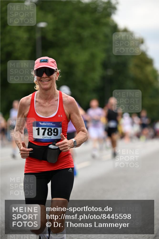 29.06.2025 - hella hamburg halbmarathon Dr. Thomas Lammeyer http://msf.ph/oto/8445598 29.06.2025 10:58:16 Kennedybrücke 1017, 1744, 1789, 1900, 1984, 2079, 2146, 2372, 2528, 2701, 2761, 3187, 3226, 4591, 4626, 4685, 4801, 5514, 5804, 5817, 5857, 5993, 6273, 7068, 7614, 7876, 8189, 8924, 9138, 9531, 9771, 10175, 10207, 11390 meine-sportfotos.de