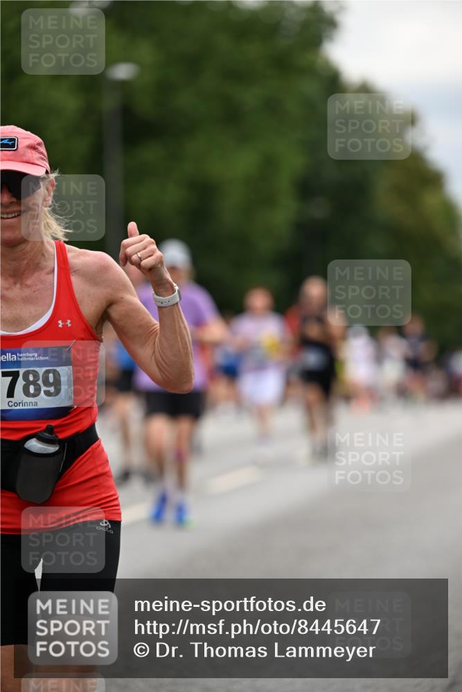29.06.2025 - hella hamburg halbmarathon Dr. Thomas Lammeyer http://msf.ph/oto/8445647 29.06.2025 10:58:16 Kennedybrücke 1017, 1744, 1789, 1900, 1984, 2079, 2146, 2372, 2528, 2701, 2761, 3187, 3226, 4591, 4626, 4685, 4801, 5514, 5804, 5817, 5857, 5993, 6273, 7068, 7614, 7876, 8189, 8924, 9138, 9531, 9771, 10175, 10207, 11390 meine-sportfotos.de