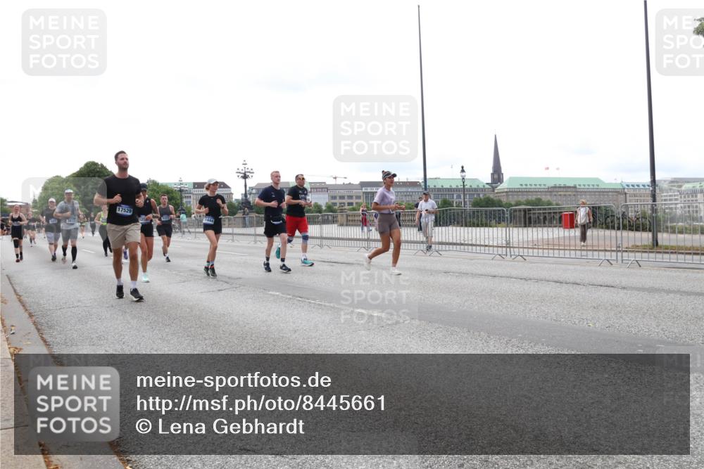 29.06.2025 - hella hamburg halbmarathon Lena Gebhardt http://msf.ph/oto/8445661 29.06.2025 10:29:59 Lombardsbrücke 17529, 2302, 3613, 1063, 1097, 1547, 1661, 1694, 2302, 2699, 3443, 3524, 3573, 3613, 4395, 4580, 5063, 5322, 5350, 6598, 6616, 6626, 7517, 7832, 8388, 8792, 8941, 9095, 9937, 10162, 10996, 11249, 11269, 11376, 11444, 11634, 12086, 12216, 12227, 12305, 12504, 12537, 12710, 13031, 13810, 14304, 15266, 16182, 16306, 16601, 16604, 16735, 16769, 17529, 17945, 18046, 18385, 18503, 18671 meine-sportfotos.de