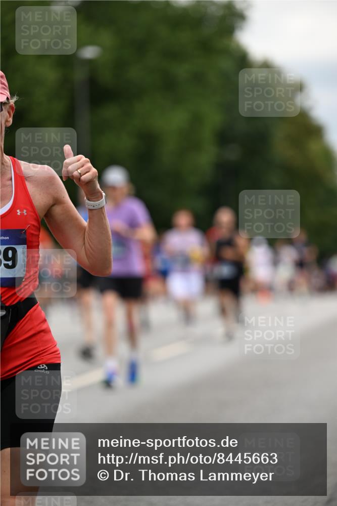 29.06.2025 - hella hamburg halbmarathon Dr. Thomas Lammeyer http://msf.ph/oto/8445663 29.06.2025 10:58:16 Kennedybrücke 1017, 1744, 1789, 1900, 1984, 2079, 2146, 2372, 2528, 2701, 2761, 3187, 3226, 4591, 4626, 4685, 4801, 5514, 5804, 5817, 5857, 5993, 6273, 7068, 7614, 7876, 8189, 8924, 9138, 9531, 9771, 10175, 10207, 11390 meine-sportfotos.de