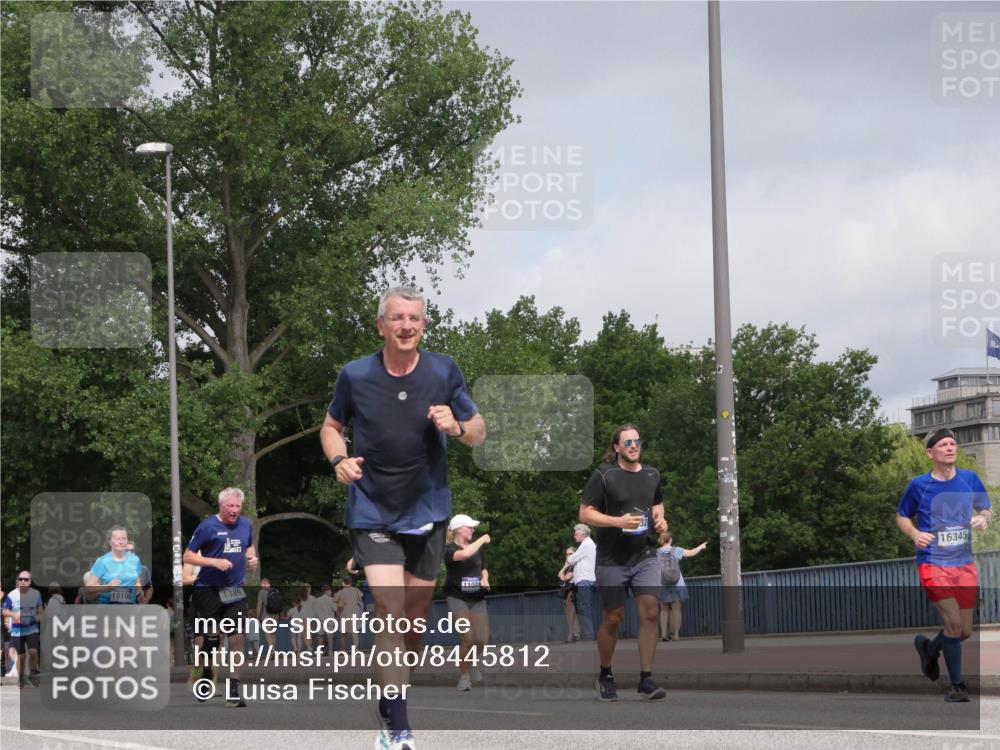 29.06.2025 - hella hamburg halbmarathon Luisa Fischer http://msf.ph/oto/8445812 29.06.2025 10:27:52 Kennedybrücke 18105, 1389, 11044, 16345, 1389, 4162, 4719, 5358, 7426, 7920, 8187 meine-sportfotos.de