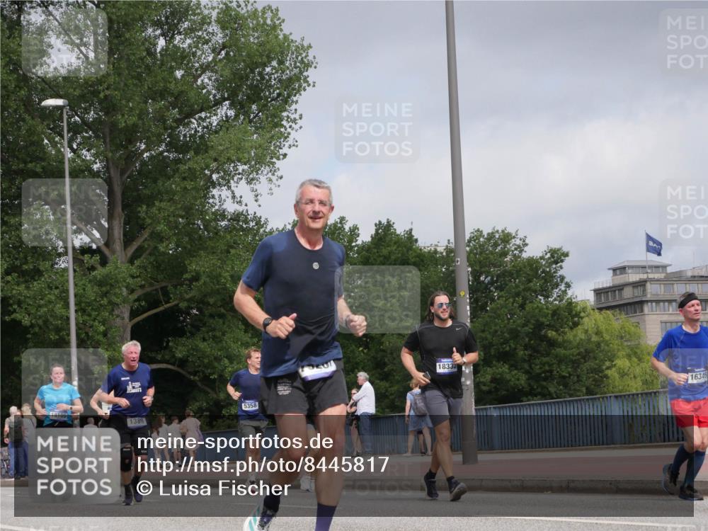 29.06.2025 - hella hamburg halbmarathon Luisa Fischer http://msf.ph/oto/8445817 29.06.2025 10:27:53 Kennedybrücke 18105, 1389, 5358, 18332, 16345, 1389, 2944, 4162, 4719, 5358, 7920, 8187 meine-sportfotos.de