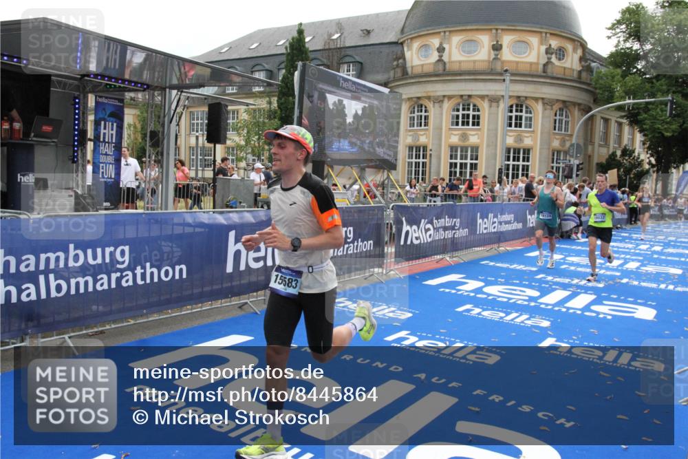 29.06.2025 - hella hamburg halbmarathon Michael Strokosch http://msf.ph/oto/8445864 29.06.2025 10:27:22 Ziel 14019, 15136, 15576, 15583, 18037, 18124 meine-sportfotos.de