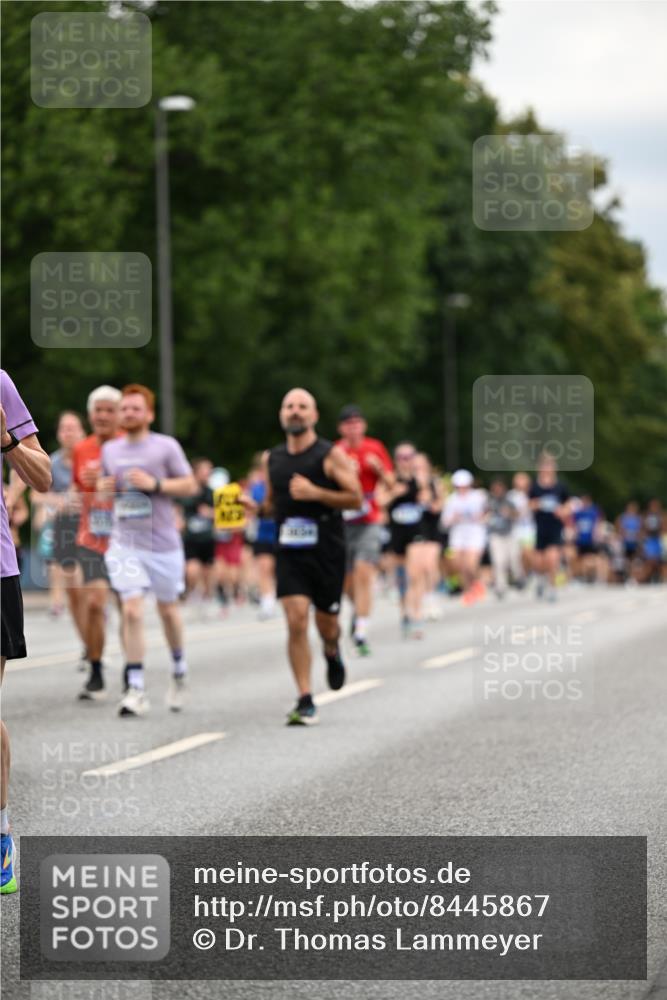 29.06.2025 - hella hamburg halbmarathon Dr. Thomas Lammeyer http://msf.ph/oto/8445867 29.06.2025 10:58:19 Kennedybrücke 1017, 1744, 1789, 1900, 1984, 2079, 2146, 2372, 2528, 2701, 2761, 3187, 3249, 4323, 4626, 4685, 4801, 5514, 5804, 5817, 5857, 5993, 6273, 6468, 7614, 7876, 8189, 8924, 9138, 9503, 9531, 9771, 10175, 10207, 11390 meine-sportfotos.de