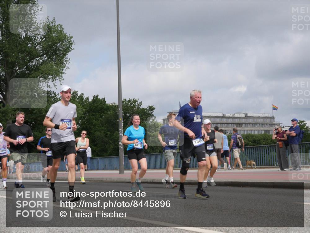 29.06.2025 - hella hamburg halbmarathon Luisa Fischer http://msf.ph/oto/8445896 29.06.2025 10:27:57 Kennedybrücke 3380, 1090, 1077, 18105, 5358, 1389, 1104, 1389, 2944, 3421, 4719, 5358, 6524, 6526, 7920, 7975, 8167 meine-sportfotos.de