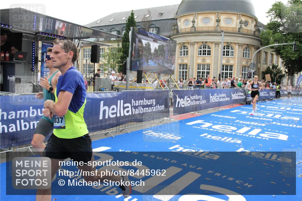 29.06.2025 - hella hamburg halbmarathon Michael Strokosch http://msf.ph/oto/8445962 29.06.2025 10:27:24 Ziel 14019, 15136, 15576, 15583, 18037, 18124 meine-sportfotos.de