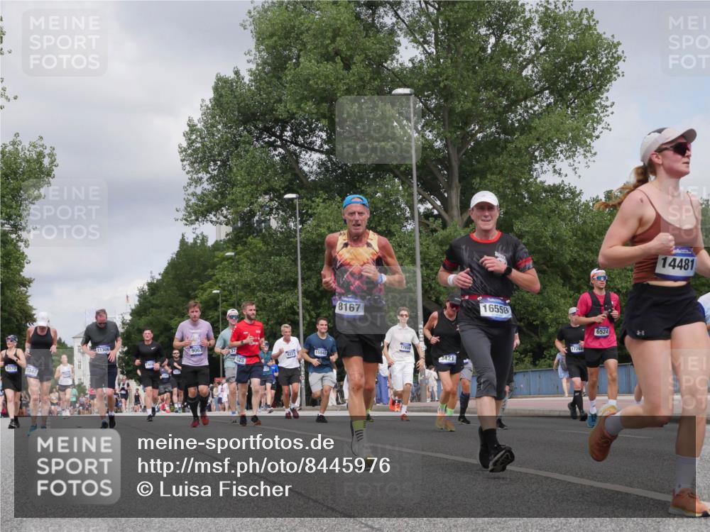 29.06.2025 - hella hamburg halbmarathon Luisa Fischer http://msf.ph/oto/8445976 29.06.2025 10:28:02 Kennedybrücke 6570, 11347, 11306, 9063, 37, 4221, 15942, 428, 8167, 17850, 3421, 16558, 17262, 6524, 14481, 1389, 1395, 2477, 2944, 3421, 3786, 4221, 4719, 5358, 6524, 6526, 7528, 7975, 8167, 8502, 9063 meine-sportfotos.de