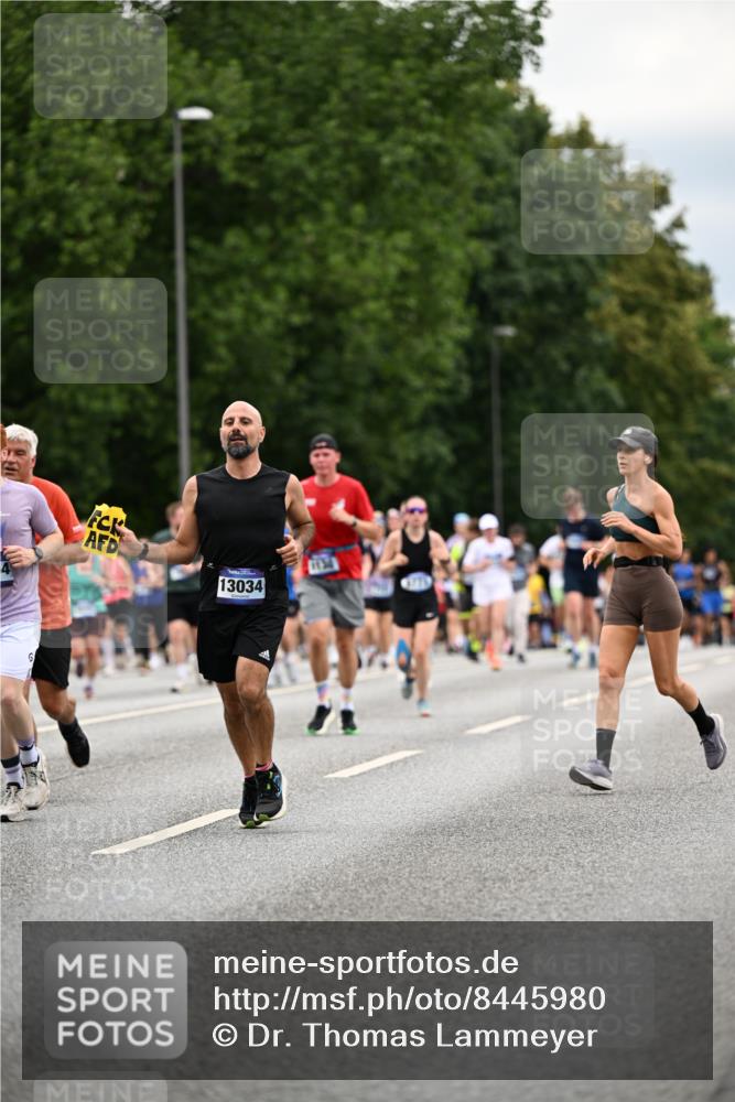 29.06.2025 - hella hamburg halbmarathon Dr. Thomas Lammeyer http://msf.ph/oto/8445980 29.06.2025 10:58:20 Kennedybrücke 1017, 1744, 1789, 1900, 1984, 2079, 2146, 2372, 2528, 2701, 2761, 3187, 3249, 4323, 4626, 4685, 4801, 4838, 5514, 5804, 5817, 5857, 5993, 6273, 6468, 7614, 8189, 8924, 9138, 9503, 9531, 9771, 10175, 10207, 11390 meine-sportfotos.de