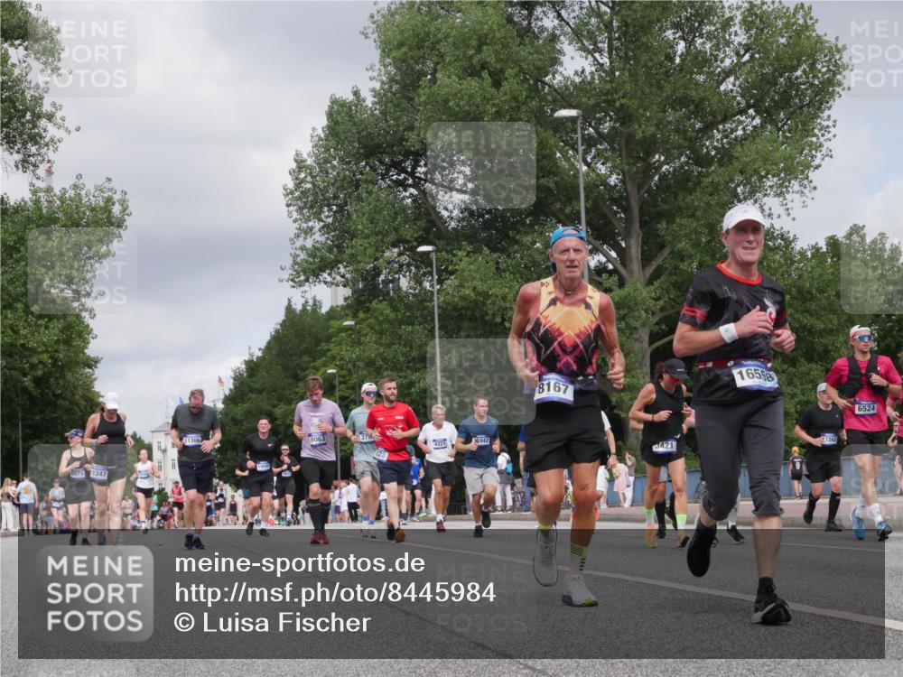 29.06.2025 - hella hamburg halbmarathon Luisa Fischer http://msf.ph/oto/8445984 29.06.2025 10:28:02 Kennedybrücke 6570, 1347, 11306, 9063, 378, 4221, 1942, 8167, 3421, 16558, 7262, 6524, 1389, 1395, 2477, 2944, 3421, 3786, 4221, 4719, 5358, 6524, 6526, 7528, 7975, 8167, 8502, 9063 meine-sportfotos.de