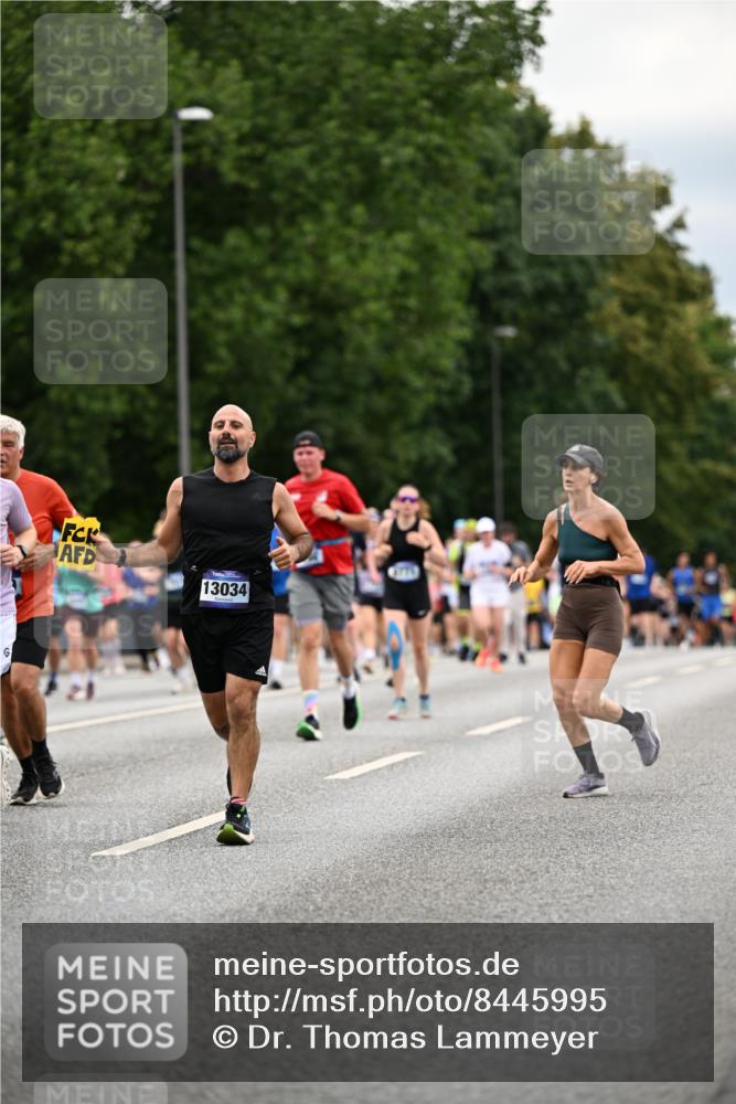 29.06.2025 - hella hamburg halbmarathon Dr. Thomas Lammeyer http://msf.ph/oto/8445995 29.06.2025 10:58:20 Kennedybrücke 1017, 1744, 1789, 1900, 1984, 2079, 2146, 2372, 2528, 2701, 2761, 3187, 3249, 4323, 4626, 4685, 4801, 4838, 5514, 5804, 5817, 5857, 5993, 6273, 6468, 7614, 8189, 8924, 9138, 9503, 9531, 9771, 10175, 10207, 11390 meine-sportfotos.de