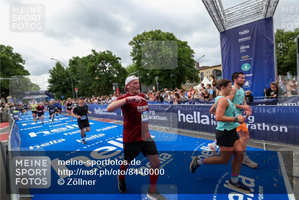 29.06.2025 - hella hamburg halbmarathon Zöllner http://msf.ph/oto/8446000 29.06.2025 10:57:39 Ziel 1239, 2236, 2606, 2652, 4502, 5015, 5134, 5457, 5458, 5728, 13245, 14571, 14951, 15217, 15220, 17769, 17814, 18388 meine-sportfotos.de