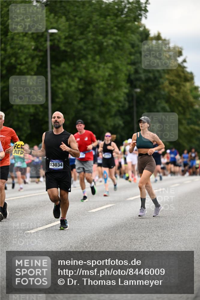 29.06.2025 - hella hamburg halbmarathon Dr. Thomas Lammeyer http://msf.ph/oto/8446009 29.06.2025 10:58:20 Kennedybrücke 1017, 1744, 1789, 1900, 1984, 2079, 2146, 2372, 2528, 2701, 2761, 3187, 3249, 4323, 4626, 4685, 4801, 4838, 5514, 5804, 5817, 5857, 5993, 6273, 6468, 7614, 8189, 8924, 9138, 9503, 9531, 9771, 10175, 10207, 11390 meine-sportfotos.de