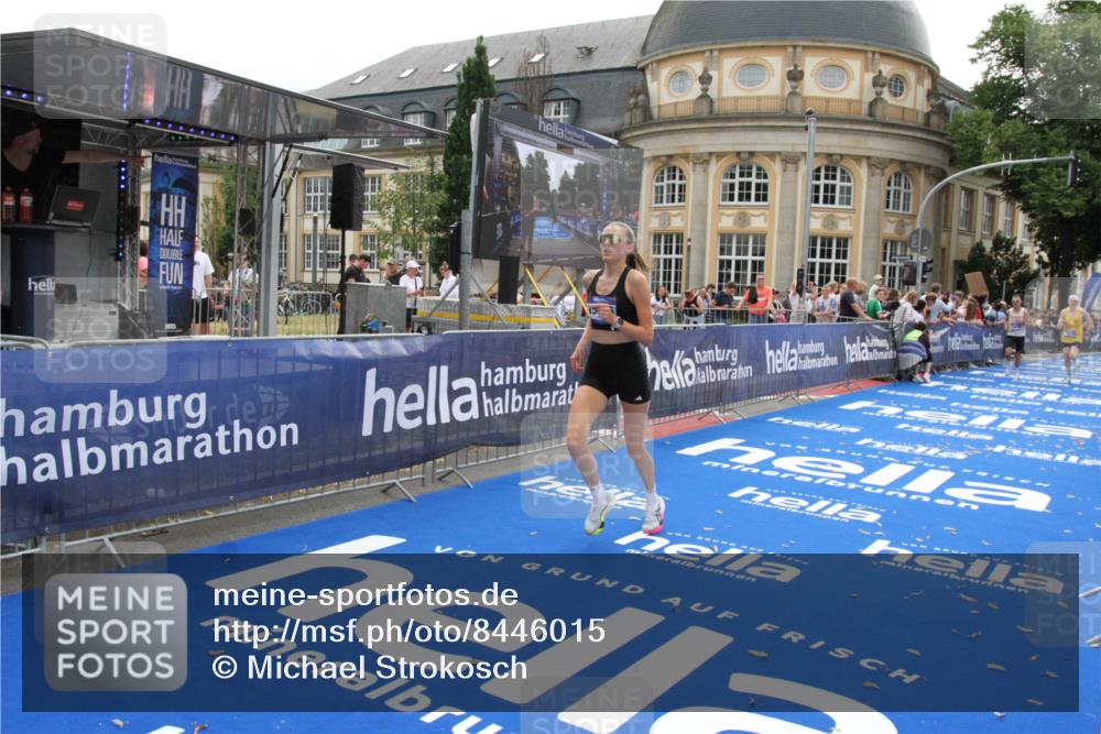 29.06.2025 - hella hamburg halbmarathon Michael Strokosch http://msf.ph/oto/8446015 29.06.2025 10:27:26 Ziel 14019, 15136, 15576, 18037, 18124 meine-sportfotos.de