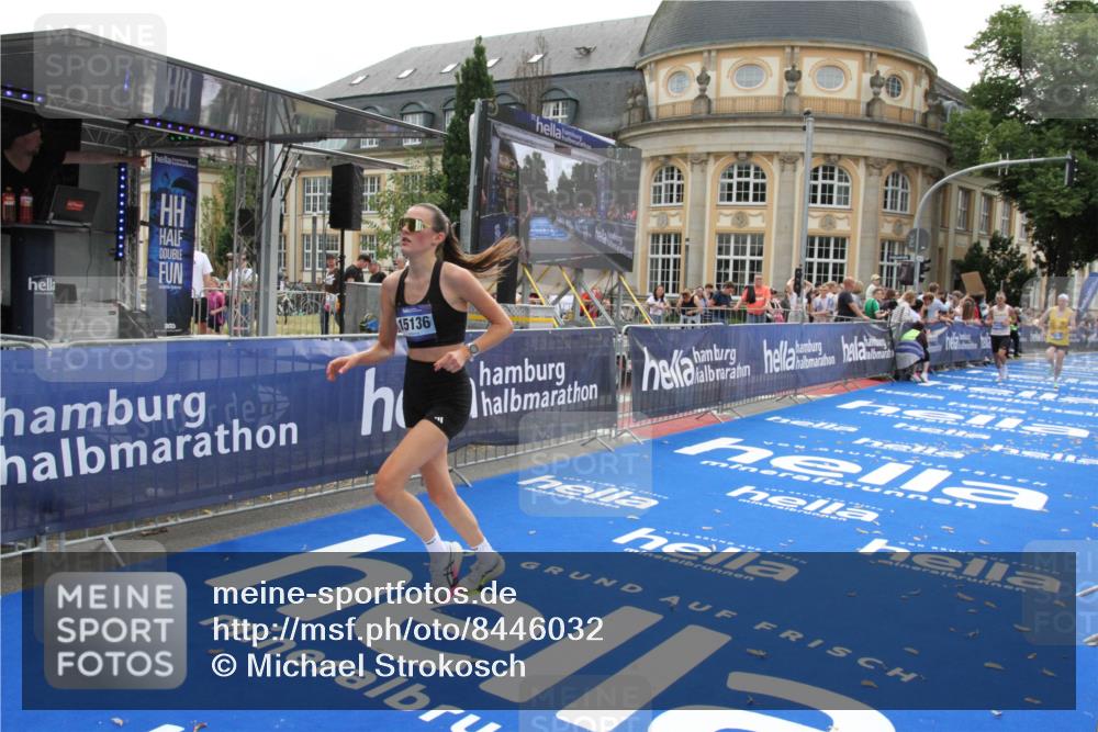 29.06.2025 - hella hamburg halbmarathon Michael Strokosch http://msf.ph/oto/8446032 29.06.2025 10:27:26 Ziel 14019, 15136, 15576, 18037, 18124 meine-sportfotos.de