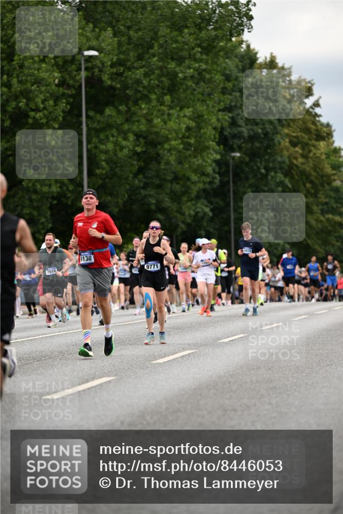 29.06.2025 - hella hamburg halbmarathon Dr. Thomas Lammeyer http://msf.ph/oto/8446053 29.06.2025 10:58:21 Kennedybrücke 1017, 1744, 1789, 1900, 1984, 2079, 2146, 2372, 2701, 2761, 3187, 3249, 4323, 4626, 4685, 4801, 4838, 5514, 5804, 5817, 5857, 5993, 6273, 6468, 7614, 8189, 8924, 9138, 9503, 9531, 9771, 10207, 11390 meine-sportfotos.de