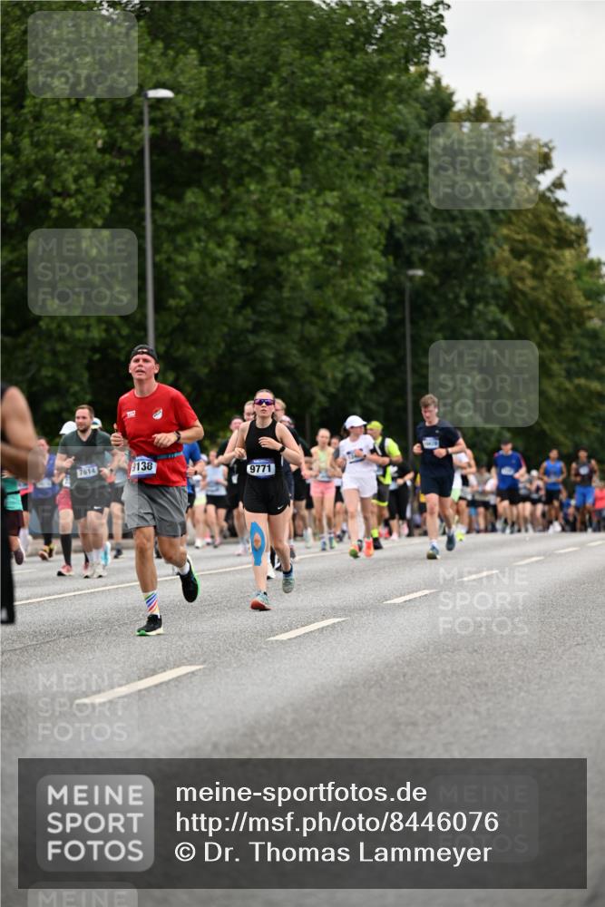 29.06.2025 - hella hamburg halbmarathon Dr. Thomas Lammeyer http://msf.ph/oto/8446076 29.06.2025 10:58:21 Kennedybrücke 1017, 1744, 1789, 1900, 1984, 2079, 2146, 2372, 2701, 2761, 3187, 3249, 4323, 4626, 4685, 4801, 4838, 5514, 5804, 5817, 5857, 5993, 6273, 6468, 7614, 8189, 8924, 9138, 9503, 9531, 9771, 10207, 11390 meine-sportfotos.de