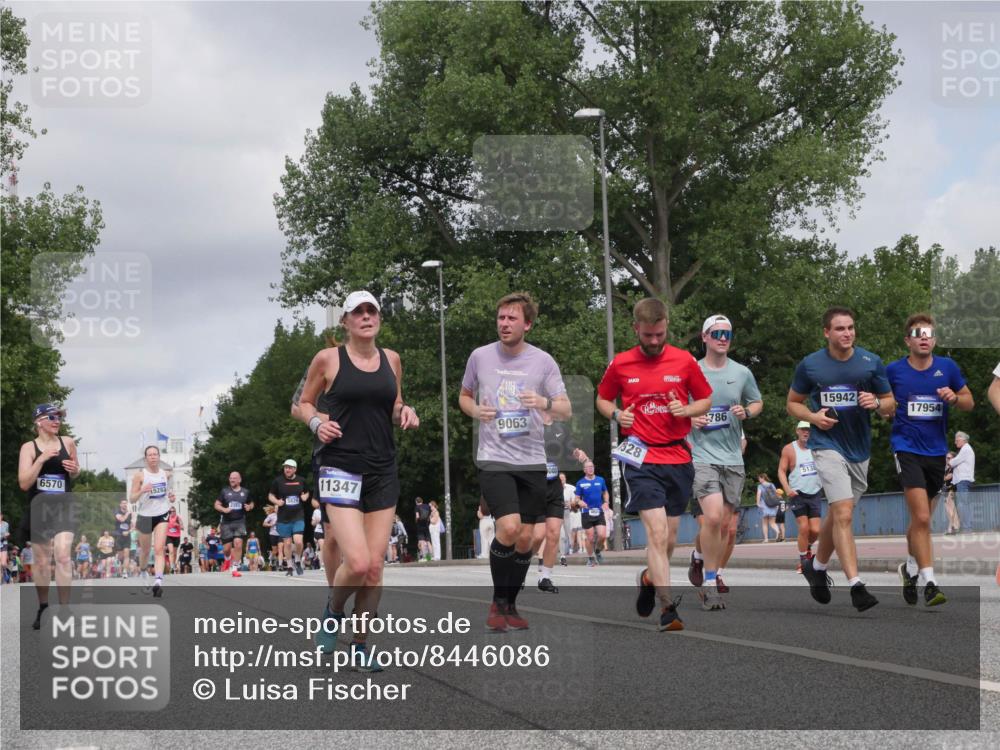 29.06.2025 - hella hamburg halbmarathon Luisa Fischer http://msf.ph/oto/8446086 29.06.2025 10:28:07 Kennedybrücke 6570, 15283, 5829, 11347, 9063, 28, 786, 5138, 15942, 17954, 1395, 2477, 3421, 3786, 4221, 5138, 6524, 6526, 7528, 7975, 8167, 8502, 9063 meine-sportfotos.de