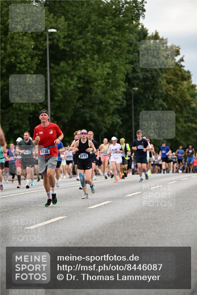 29.06.2025 - hella hamburg halbmarathon Dr. Thomas Lammeyer http://msf.ph/oto/8446087 29.06.2025 10:58:21 Kennedybrücke 1017, 1744, 1789, 1900, 1984, 2079, 2146, 2372, 2701, 2761, 3187, 3249, 4323, 4626, 4685, 4801, 4838, 5514, 5804, 5817, 5857, 5993, 6273, 6468, 7614, 8189, 8924, 9138, 9503, 9531, 9771, 10207, 11390 meine-sportfotos.de
