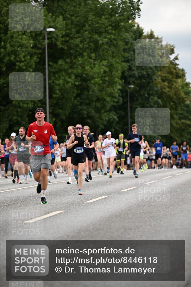 29.06.2025 - hella hamburg halbmarathon Dr. Thomas Lammeyer http://msf.ph/oto/8446118 29.06.2025 10:58:22 Kennedybrücke 1017, 1744, 1789, 1984, 2079, 2146, 2372, 2761, 3187, 3249, 4323, 4626, 4685, 4801, 4838, 5514, 5804, 5817, 5857, 5993, 6273, 6468, 7614, 8189, 8924, 9138, 9503, 9531, 9771, 10207, 11390 meine-sportfotos.de