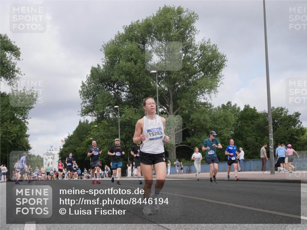 29.06.2025 - hella hamburg halbmarathon Luisa Fischer http://msf.ph/oto/8446194 29.06.2025 10:28:12 Kennedybrücke 2280, 5829, 58, 15283, 2132, 1395, 2132, 2249, 2280, 2477, 3343, 3786, 4221, 4624, 5138, 5829, 5830, 7528, 8502, 9063 meine-sportfotos.de